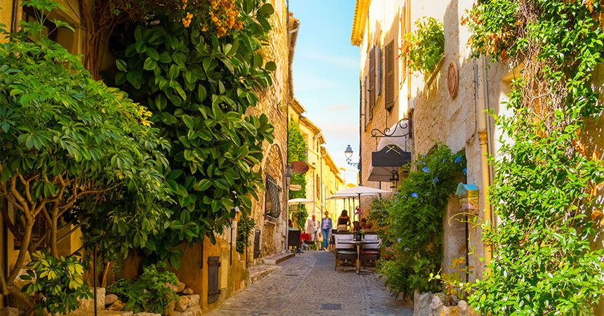 Saint-Paul-de-Vence, the Artistsâ€™ Balcony