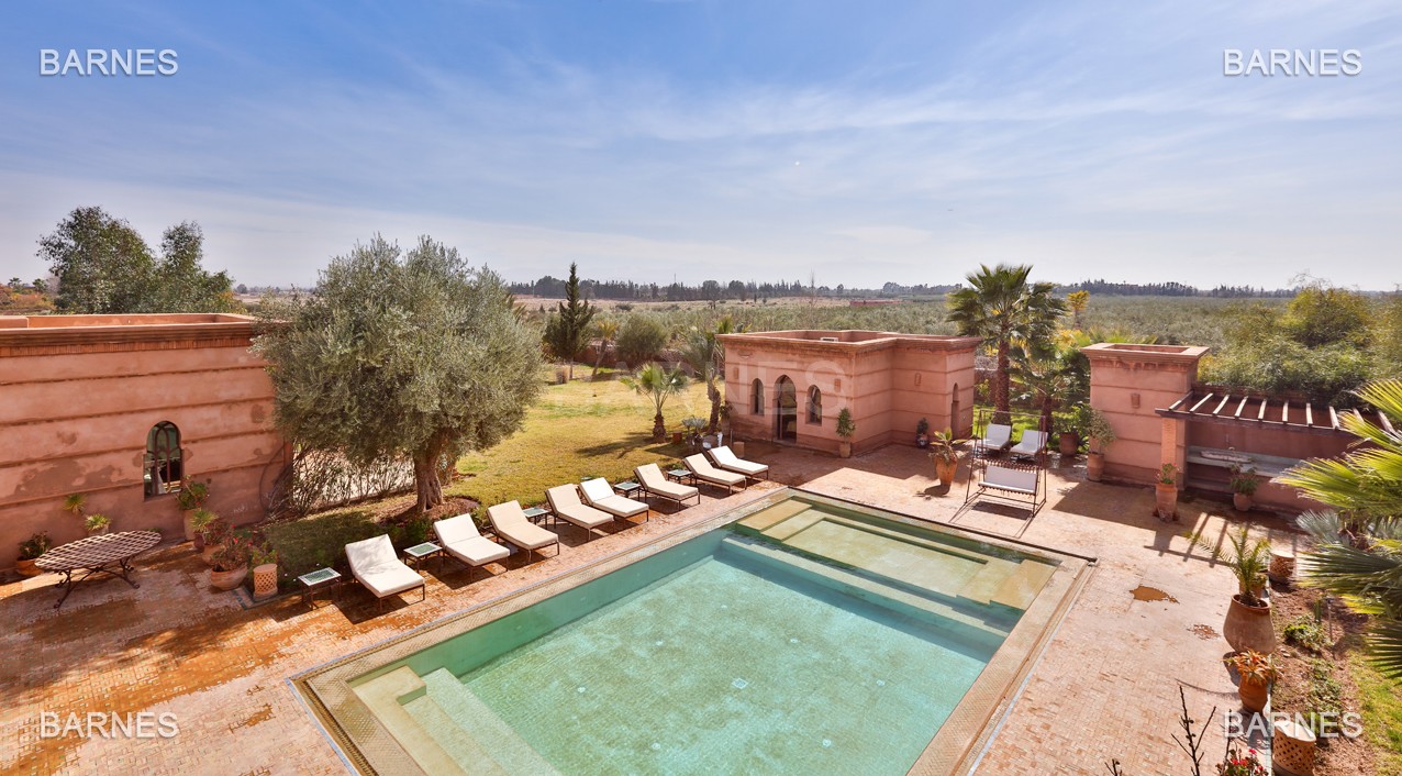 Beautiful Moroccan villa close to the center Luxury homes for sale