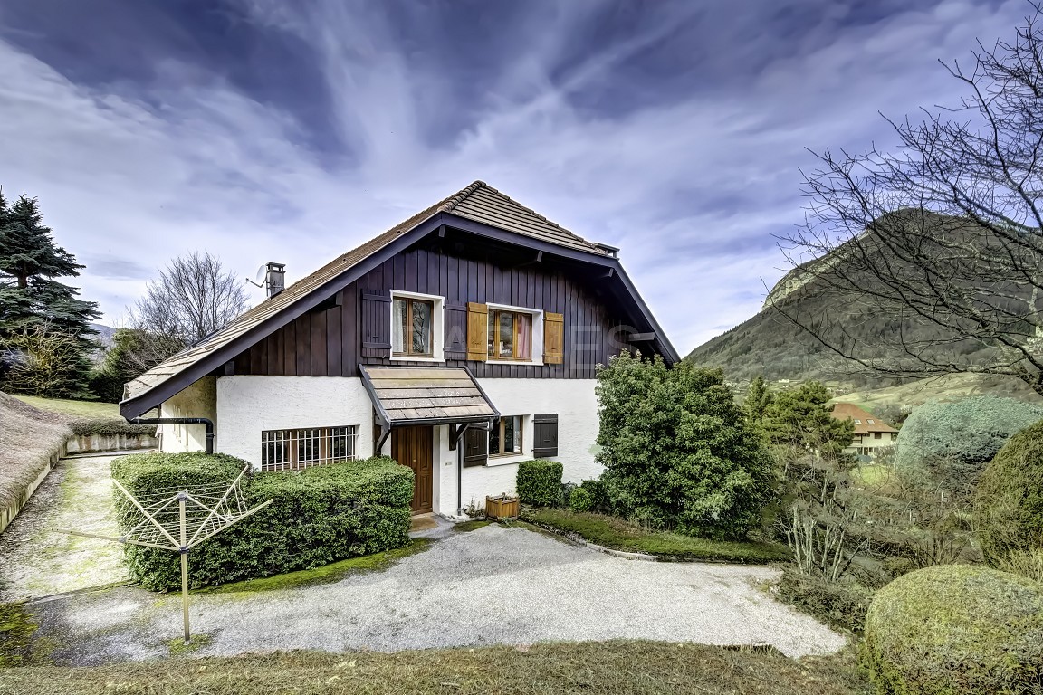 Menthon Saint Bernard Villa avec vue lac Ventes immobilières de